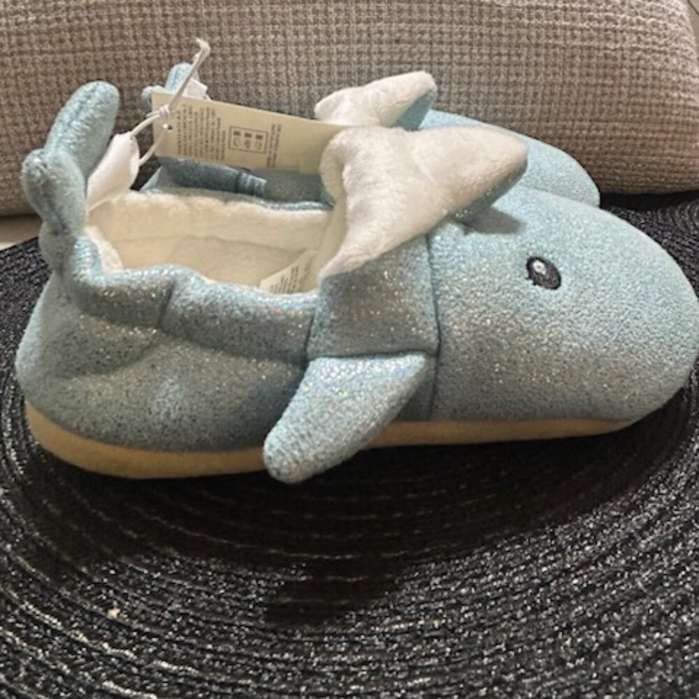 Old Navy - Shark Slippers, Toddler Size 11